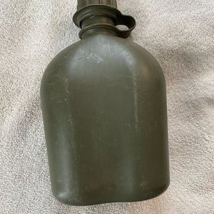 American Camper US Army Green Water Canteen  Camping Hiking Outdoors